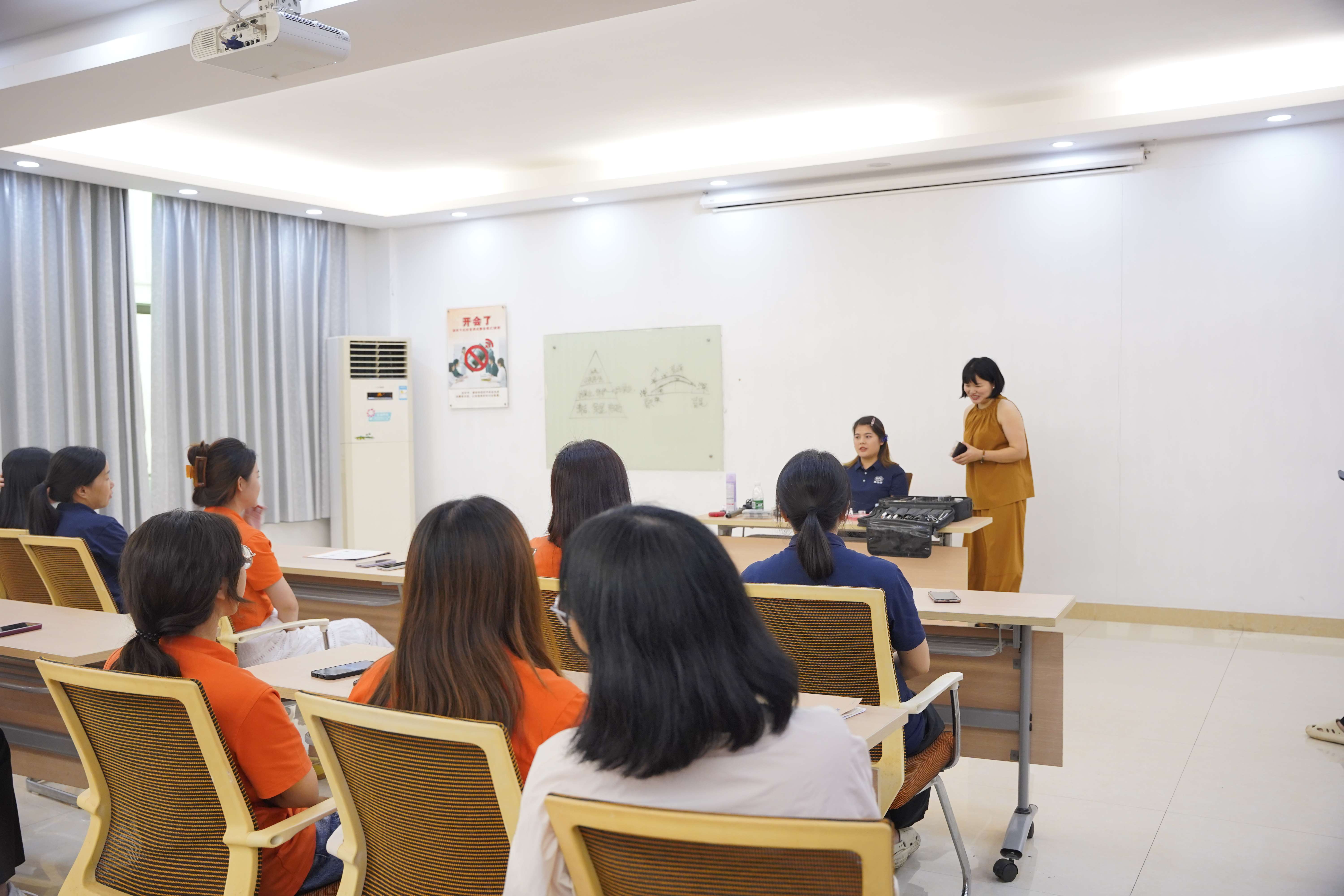 “妝”屬美麗 賦能職場！粵佳信公司通勤化妝培訓活動圓滿結束~
